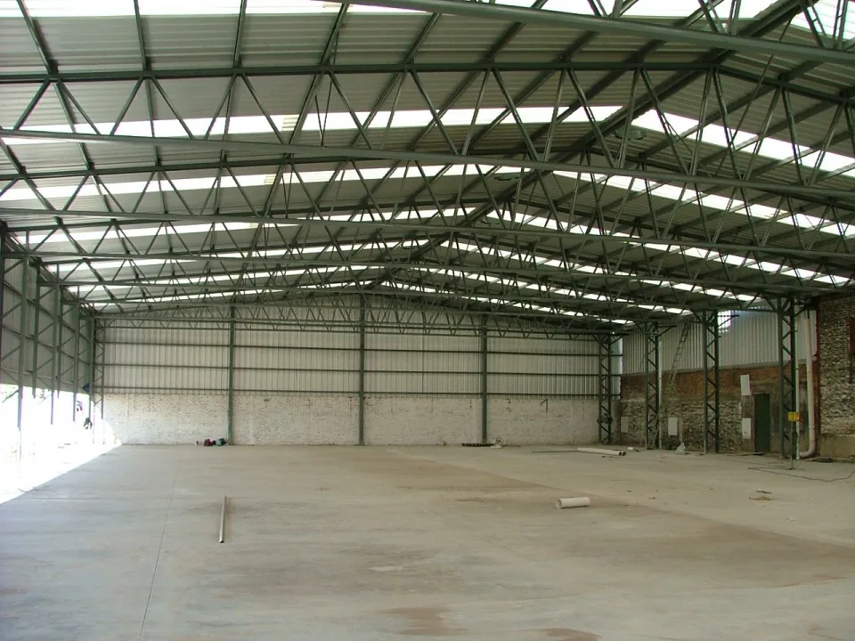 Heladeras Bambi — nave industrial a dos aguas