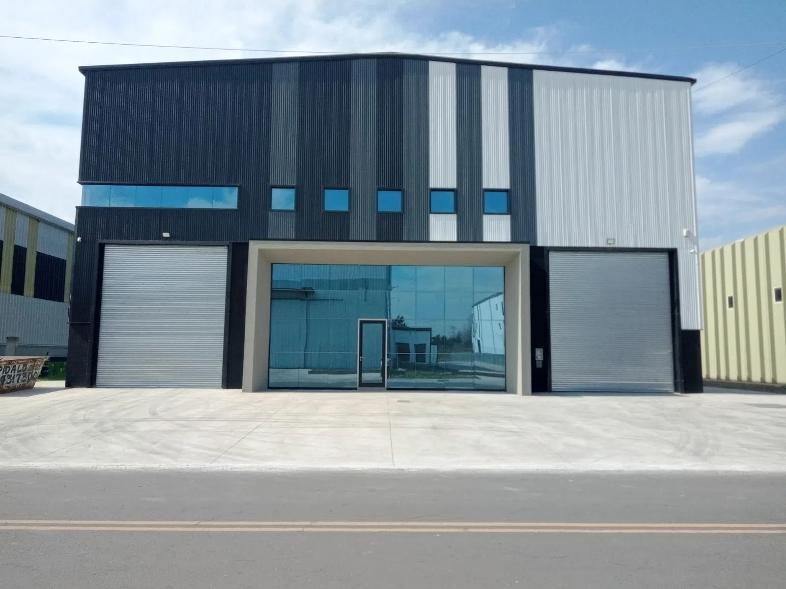Cristal Rock III — Nave 22x78m altura 12m PIM Rosario