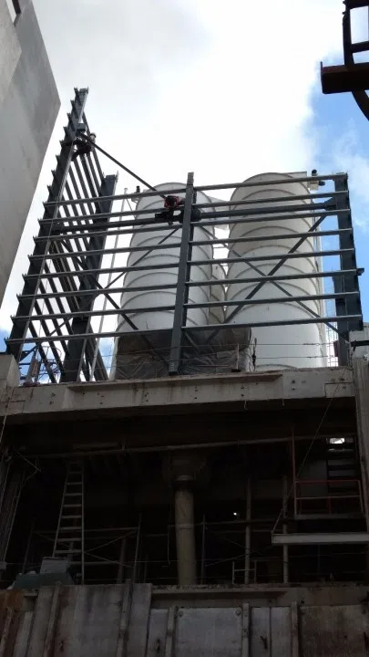 Molinos Juan Semino — estructura pesada para silos