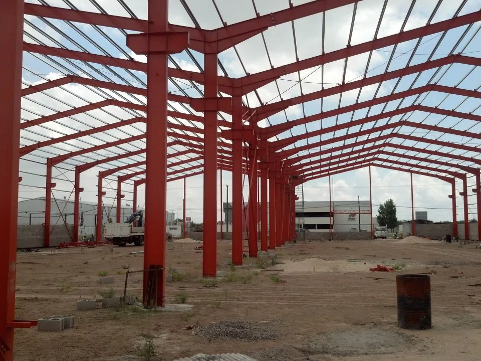 Plasticraft — nave industrial con puente grúa 10 toneladas